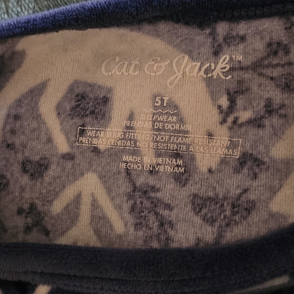 Cat & Jack Blue Animal Print Pajama Set - Picture 9 of 11